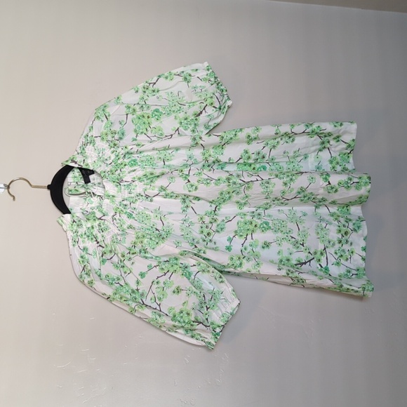 J. Crew Smocked Neck Puff Sleeve Lime Cherry Blossoms Shirt XS - Picture 2 of 9